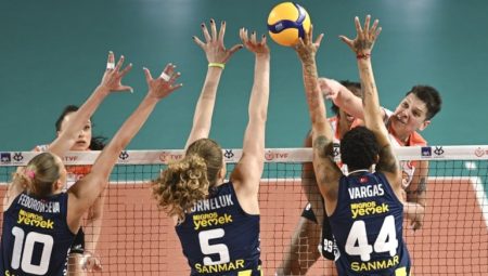 Fenerbahçe Medicana, Eczacıbaşı Dynavit’e elendi