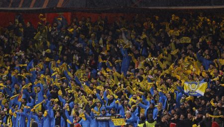UEFA’dan Fenerbahçe’ye ceza