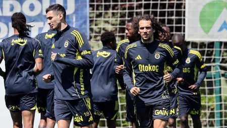 Fenerbahçe derbi hazırlıklarına devam etti