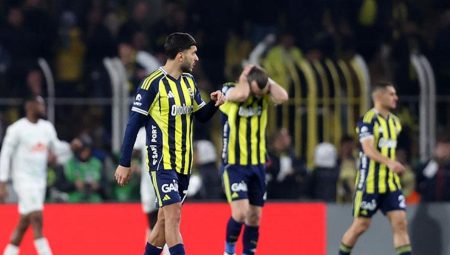 Fenerbahçe, evinde 5. kez puan kaybetti