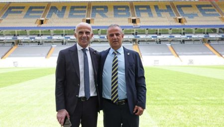 Fenerbahçe’de o yıldızla yollar ayrılabilir! İsmail Kartal’ın raporu bekleniyor